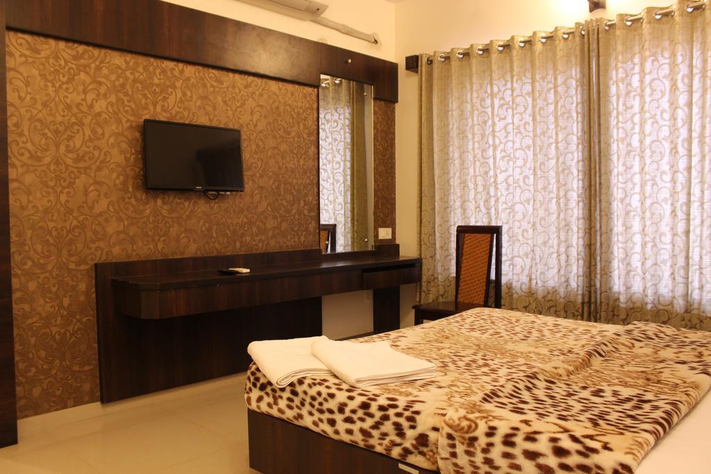 Hotel Sai Ramanand Shirdi Exterior foto