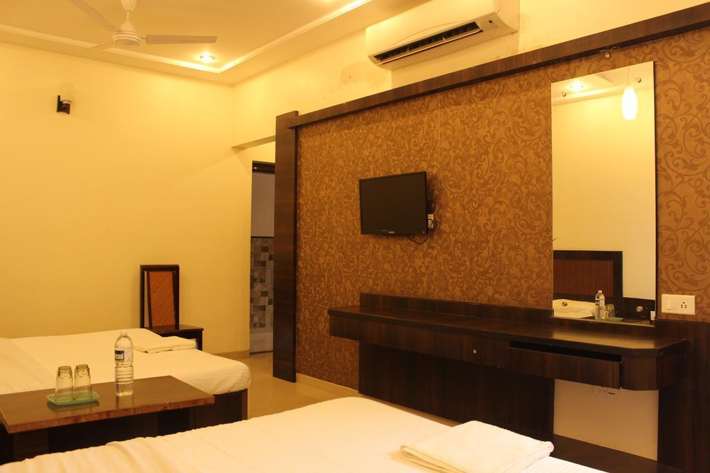 Hotel Sai Ramanand Shirdi Exterior foto