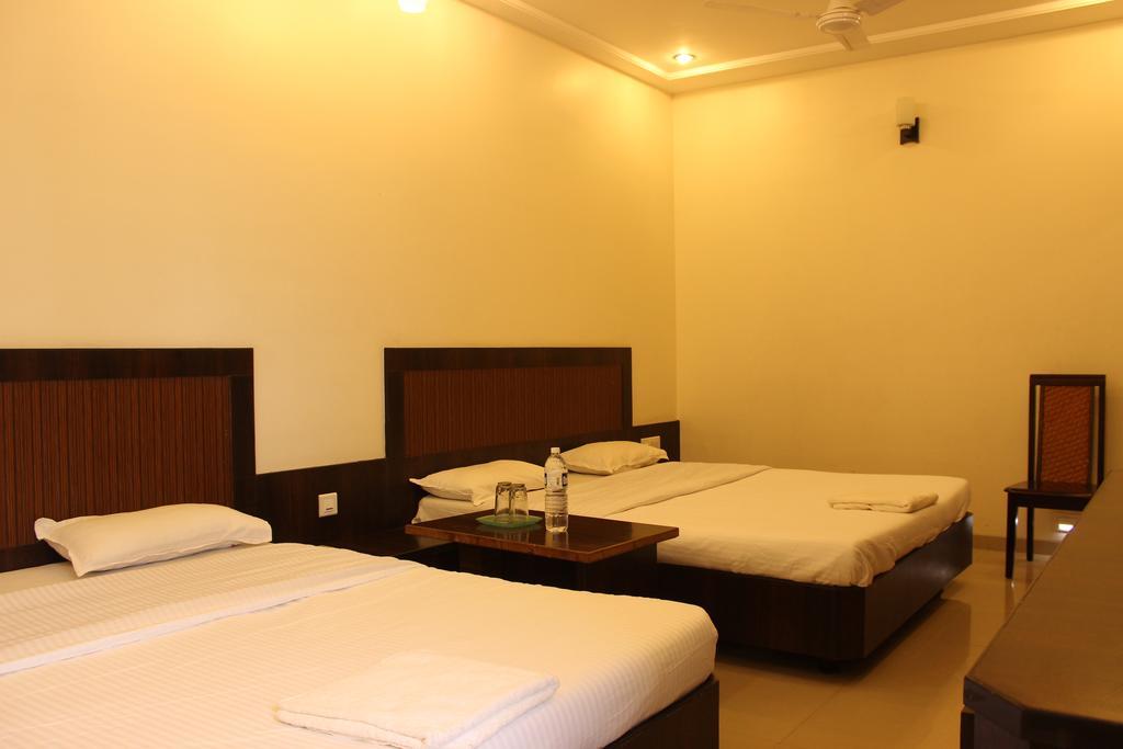 Hotel Sai Ramanand Shirdi Exterior foto