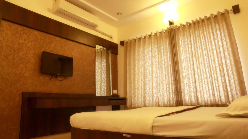 Hotel Sai Ramanand Shirdi Exterior foto