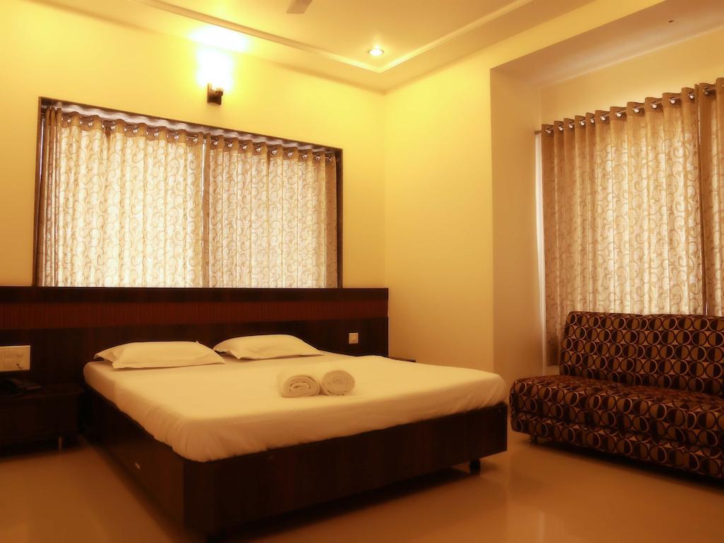 Hotel Sai Ramanand Shirdi Exterior foto