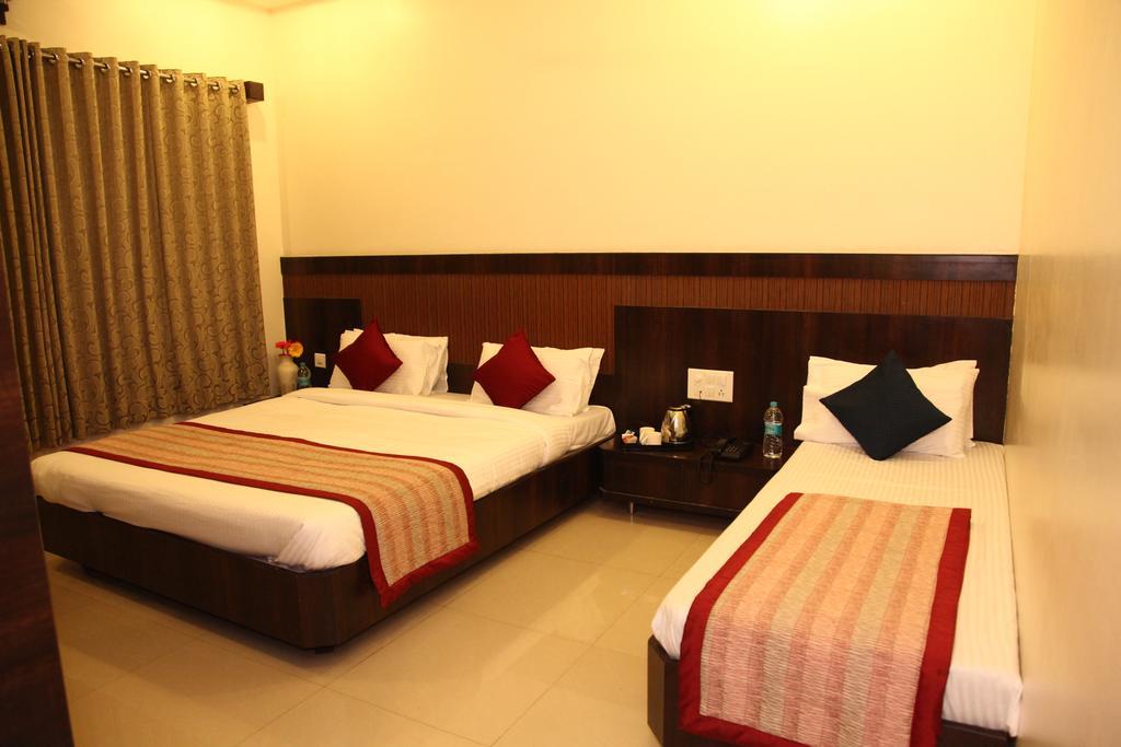 Hotel Sai Ramanand Shirdi Exterior foto