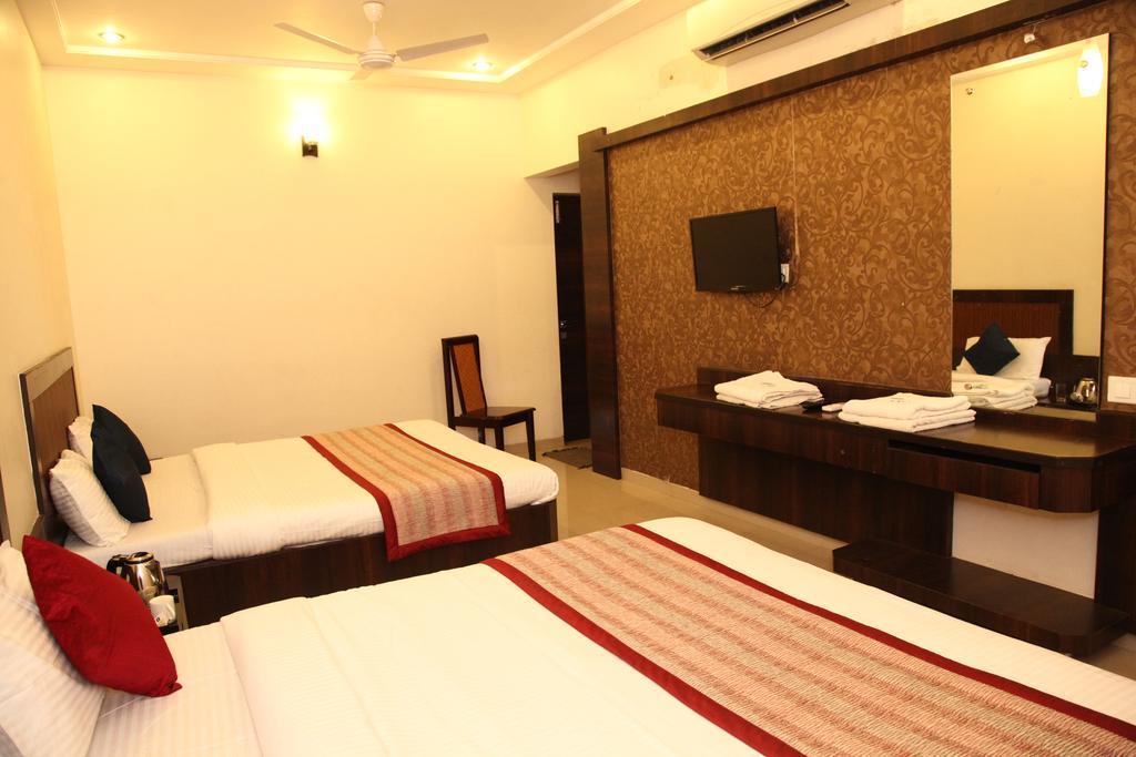Hotel Sai Ramanand Shirdi Exterior foto