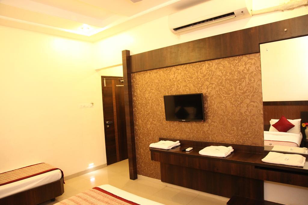 Hotel Sai Ramanand Shirdi Exterior foto