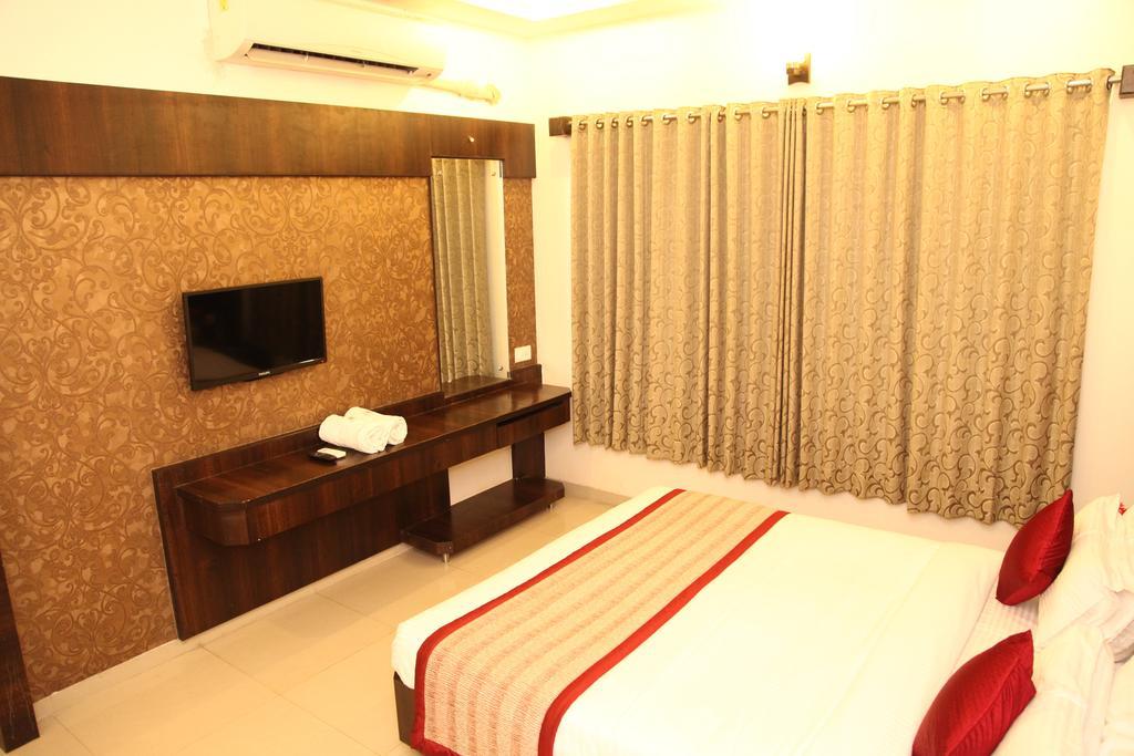 Hotel Sai Ramanand Shirdi Exterior foto