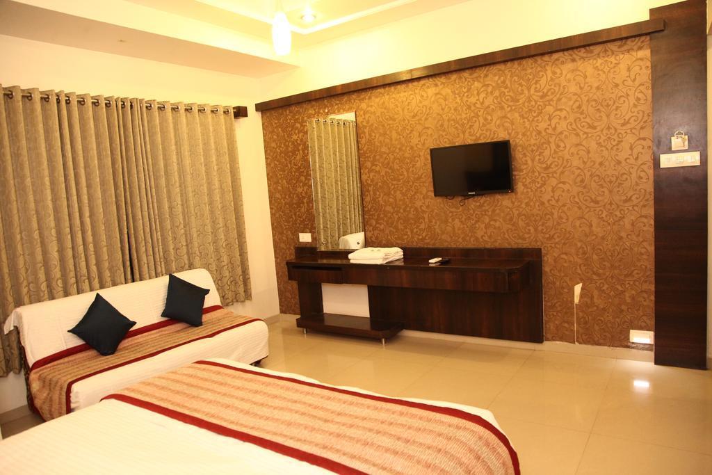 Hotel Sai Ramanand Shirdi Exterior foto