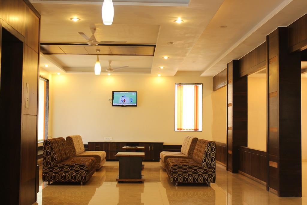 Hotel Sai Ramanand Shirdi Exterior foto