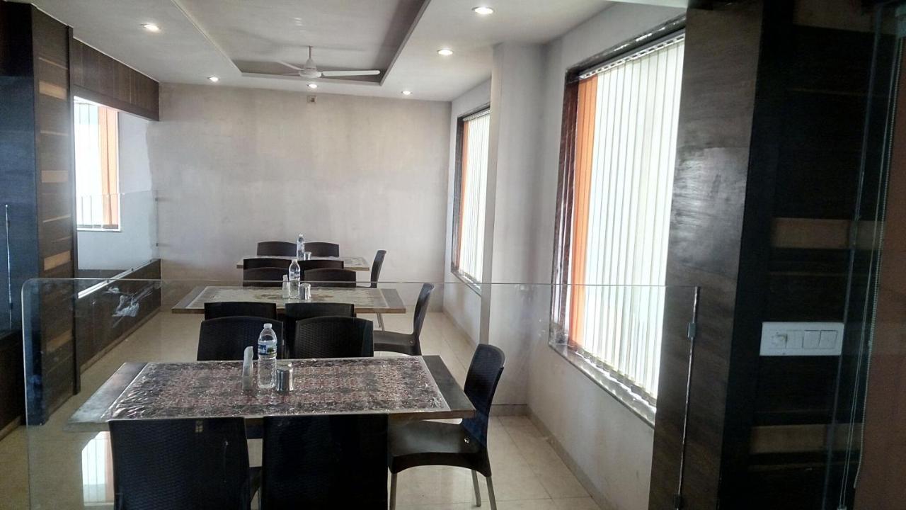 Hotel Sai Ramanand Shirdi Exterior foto