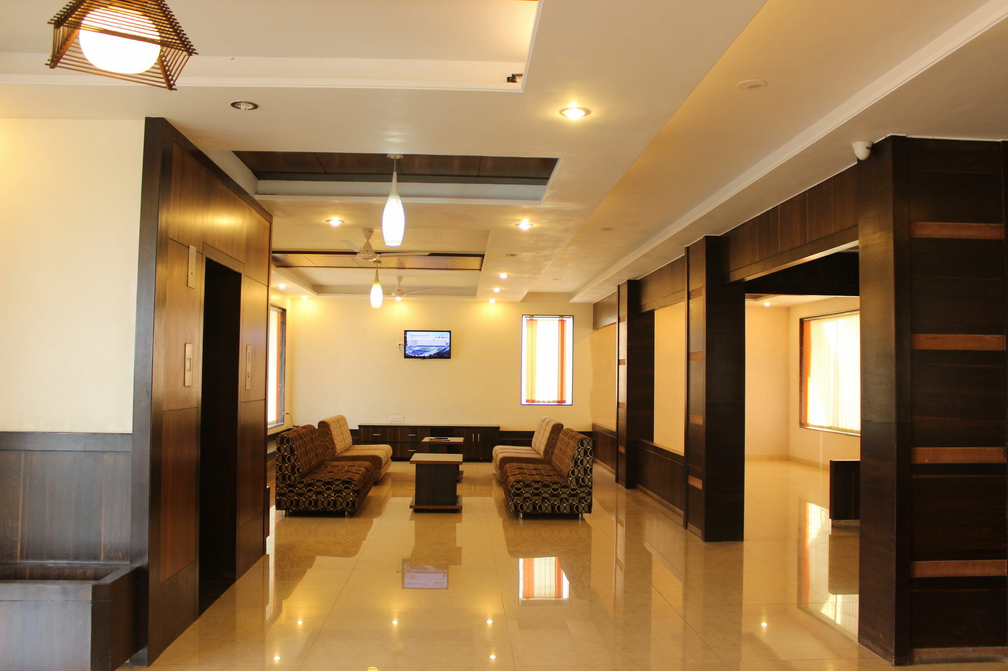 Hotel Sai Ramanand Shirdi Exterior foto